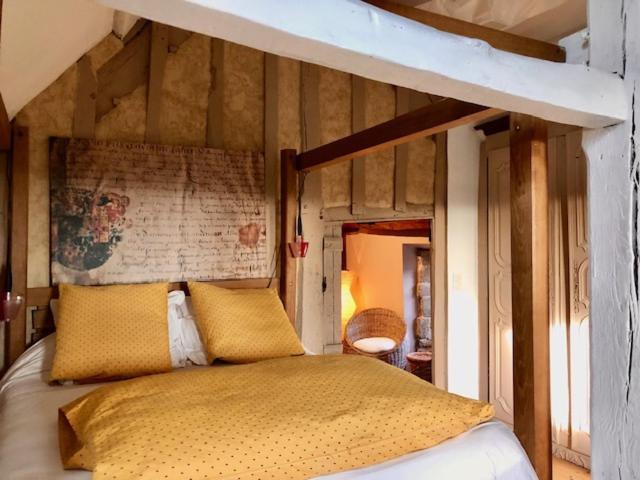 La Maison Sur Les Remparts Domfront  Kültér fotó